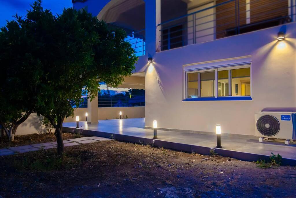 House On The Beach Salamine Extérieur photo