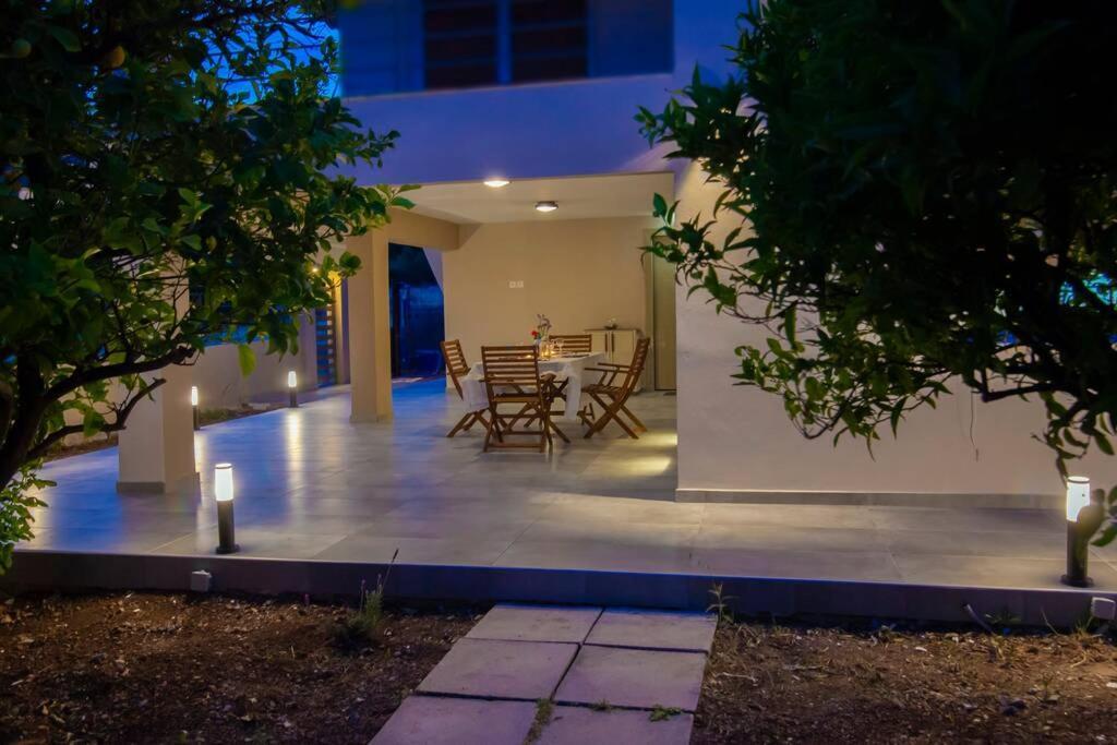 House On The Beach Salamine Extérieur photo