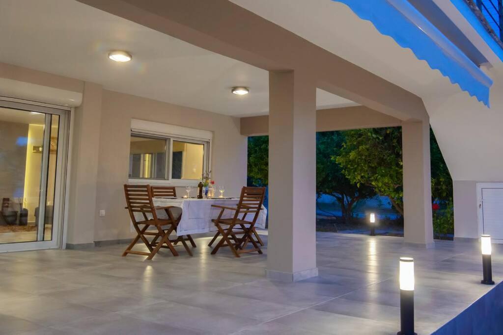 House On The Beach Salamine Extérieur photo