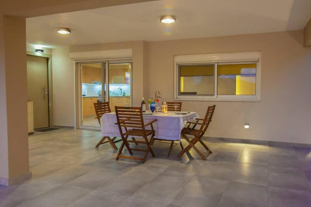House On The Beach Salamine Extérieur photo