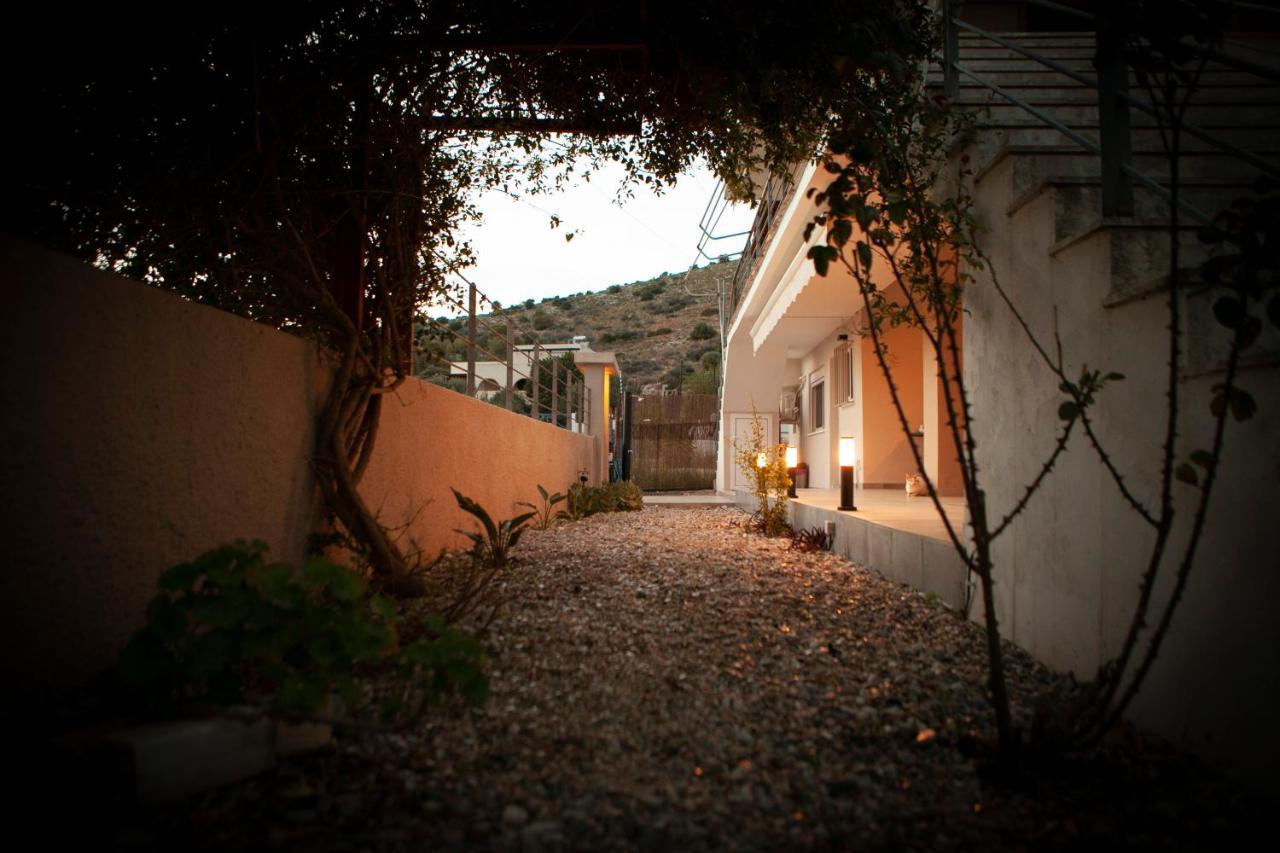 House On The Beach Salamine Extérieur photo